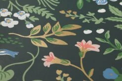 Tapete Wildwood Tannengrün -Wallpaper-Featured-Store 790141 B Wildwood 2880x1440