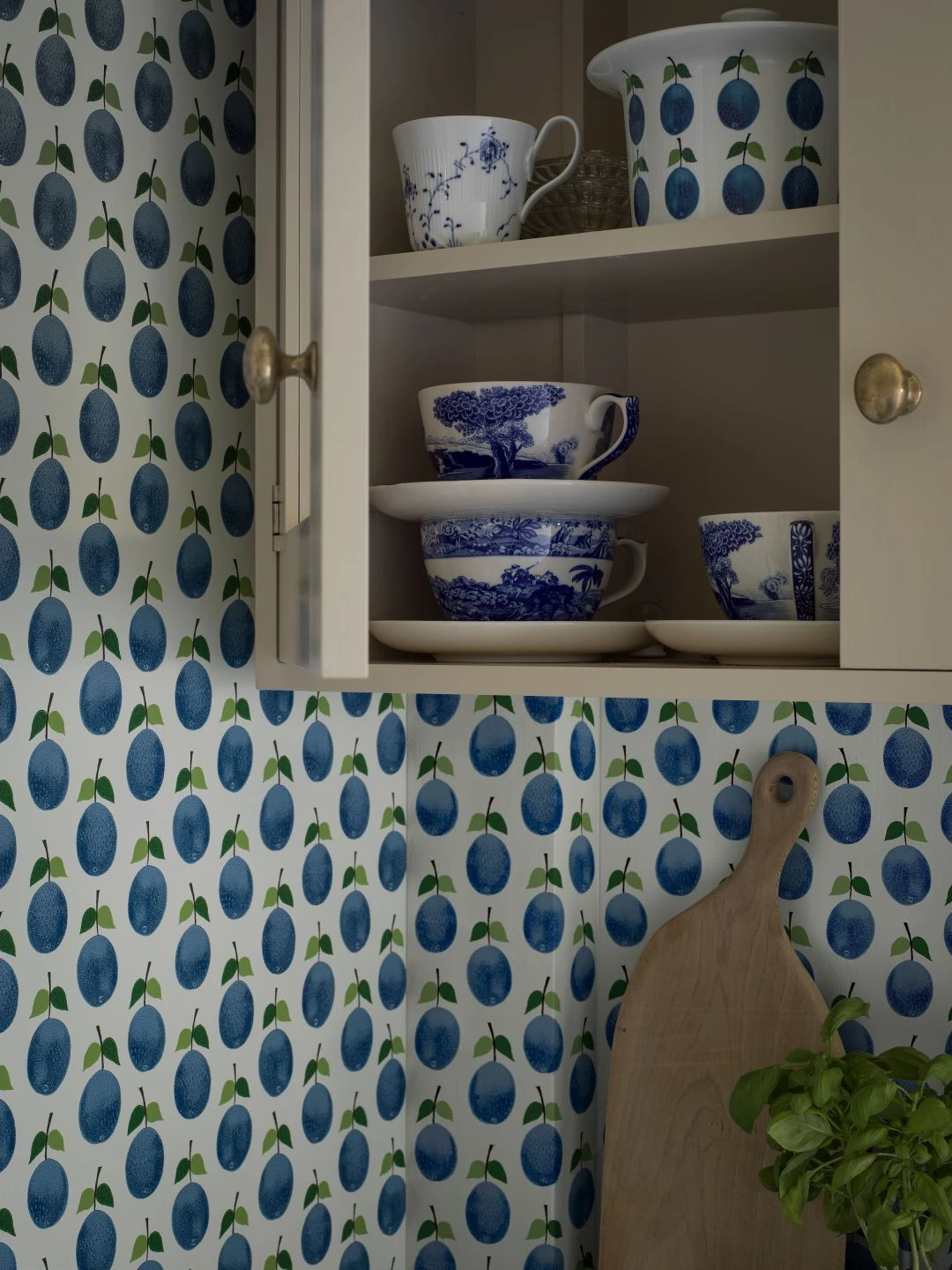 Tapete Henriette Brillantblau 5 Tapete Henriette Brillantblau – Bild 3