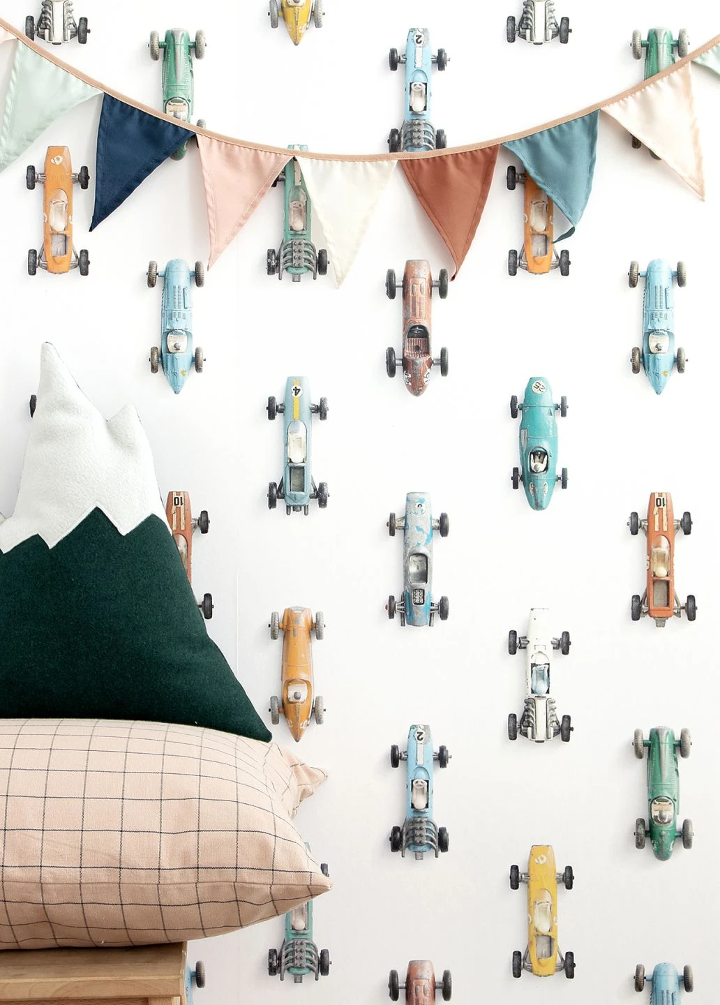 Tapete Race Car 02 Weiss 6 Tapete Race Car 02 Weiss – Bild 4